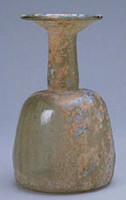 撇口長頸鐘形玻璃瓶藏品圖，第2張