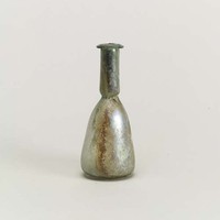 長頸鈴鐺形玻璃瓶藏品圖，第1張