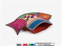 魚形彩色鱗紋檳榔袋藏品圖，第3張