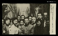 主要名稱：張漱菡與蔣經國在婦女之家及同仁合影（1956）圖檔，第1張，共1張