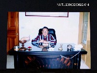 相關藏品主要名稱：林宗源攝於辦公桌前的藏品圖示