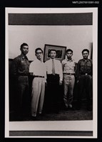 主要名稱：曹介直與周鼎（右一）等合照（翻拍照）圖檔，第1張，共1張