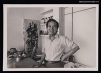 主要名稱：楚戈獨照（於畫室）圖檔，第1張，共1張