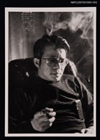 主要名稱：白萩獨照（於煙霧中）（翻拍照）圖檔，第1張，共1張