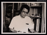 主要名稱：白萩獨照（閱讀）（翻拍照）圖檔，第1張，共1張