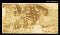 主要名稱：周定山與友人於東勢福德橋邊合影圖檔，第1張，共1張