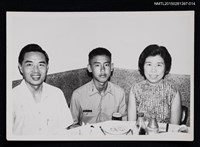 主要名稱：李一楠與琦君夫婦於室內合照1-14圖檔，第1張，共1張