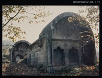 主要名稱：琦君1990年大陸返鄉11-6(李唐基與李晝堂等人北京祭拜母親、返鄉掃墓墓園照)圖檔，第2張，共4張