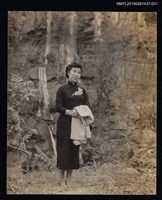 主要名稱：琦君夫婦生活照1-31（琦君獨照）圖檔，第1張，共1張