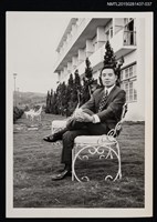 主要名稱：琦君夫婦生活照1-37（李唐基獨照）圖檔，第1張，共1張