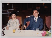 主要名稱：琦君夫婦生活照2-32(琦君夫婦於休士頓萊斯大學室內合照)圖檔，第1張，共1張