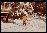 主要名稱：琦君個人生活照2-23（美國生活-剷雪）圖檔，第4張，共4張