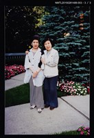 主要名稱：琦君夫婦與北美友人合照（琦君與宋淑萍合照）3圖檔，第4張，共4張