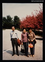 主要名稱：琦君夫婦與友人王臨冬夫婦合照（琦君夫婦與友人王臨冬合照）8圖檔，第1張，共1張