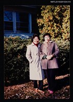 主要名稱：琦君夫婦與友人王臨冬夫婦合照（琦君與友人王臨冬合照）10圖檔，第1張，共1張