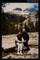 主要名稱：琦君夫婦與友人王臨冬夫婦合照（王臨冬夫婦合照）18圖檔，第1張，共1張