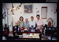 主要名稱：琦君夫婦與廖玉蕙等人合照2圖檔，第1張，共1張