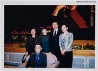 主要名稱：何凡與夏祖焯等文友於林海音追思會合照2圖檔，第1張，共1張