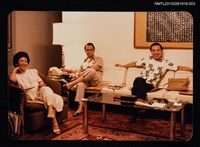 主要名稱：琦君夫婦與林海音、何凡、夏祖葳及友人合照（李唐基與何凡等人合照）3圖檔，第1張，共2張