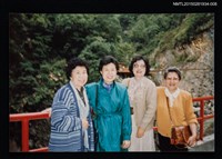 主要名稱：琦君與林海音等人合照8圖檔，第1張，共1張