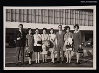 主要名稱：林海音夫婦與其女兒夏祖美、夏祖麗夫婦等人合照圖檔，第1張，共1張