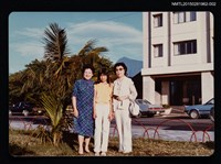 主要名稱：琦君與林海音、何凡、夏祖焯女兒等人出遊照2圖檔，第1張，共2張