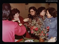 主要名稱：琦君與林海音、艾雯、丹扉、婦協成員等人活動照2圖檔，第1張，共2張