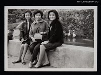 主要名稱：琦君與友人合照1-12圖檔，第1張，共2張