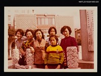 主要名稱：琦君與友人合照2-22圖檔，第1張，共1張