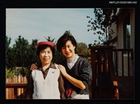 主要名稱：琦君與友人合照2-42圖檔，第1張，共1張