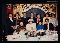 主要名稱：琦君與友人合照2-57圖檔，第1張，共1張