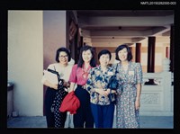 主要名稱：琦君與喻麗清、簡宛、劉安諾等人合照3圖檔，第1張，共3張