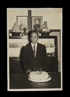 主要名稱：洪炎秋六十歲生日獨照圖檔，第1張，共1張