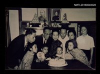 主要名稱：洪炎秋生日與家人合影（生日照）圖檔，第1張，共1張