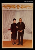 主要名稱：洪炎秋與夫人關國藩合影（晚年，疑為相館拍攝）圖檔，第1張，共1張