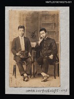 主要名稱：盧丙丁與同事合影（於室內）圖檔，第1張，共2張