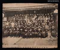 主要名稱：林氏好與同學合影（臺南女子公學校卒業紀念）圖檔，第1張，共1張