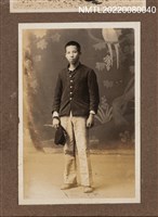 主要名稱：龍瑛宗就讀臺灣商工學校時獨照（全身照）/其他-相簿名稱：龍瑛宗相片集1圖檔，第1張，共1張