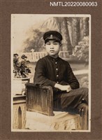 主要名稱：男學生獨照44/其他-相簿名稱：龍瑛宗相片集1圖檔，第1張，共1張