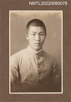 主要名稱：青年獨照1/其他-相簿名稱：龍瑛宗相片集1圖檔，第1張，共1張