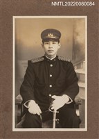 主要名稱：軍裝青年獨照/其他-相簿名稱：龍瑛宗相片集1圖檔，第1張，共1張