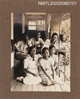 主要名稱：龍瑛宗等6人出遊合照（室內）/其他-相簿名稱：龍瑛宗相片集1圖檔，第1張，共1張