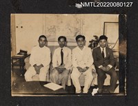 主要名稱：1942年「第一回大東亞文學者大會」臺灣地區代表合照/其他-相簿名稱：龍瑛宗相片集2圖檔，第1張，共1張