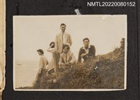 主要名稱：龍瑛宗與2男2女於海邊山坡合照/其他-相簿名稱：龍瑛宗相片集2圖檔，第1張，共1張