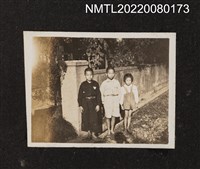 主要名稱：3名幼童合照（疑為龍瑛宗三個子女）/其他-相簿名稱：龍瑛宗相片集2圖檔，第1張，共1張