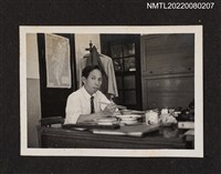 主要名稱：龍瑛宗（中年）用餐獨照/其他-相簿名稱：龍瑛宗相片集2圖檔，第1張，共1張