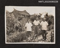 主要名稱：龍瑛宗與2名男性合照（太僕宮合照1）/其他-相簿名稱：龍瑛宗相片集2圖檔，第1張，共1張