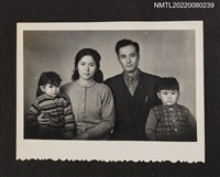 主要名稱：4人全家福/其他-相簿名稱：龍瑛宗相片集2圖檔，第1張，共1張