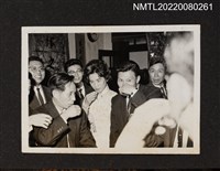 主要名稱：龍瑛宗參加婚禮敬酒側拍/其他-相簿名稱：龍瑛宗相片集2圖檔，第1張，共1張