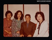 主要名稱：賴子清與長女二女三女合照圖檔，第1張，共1張